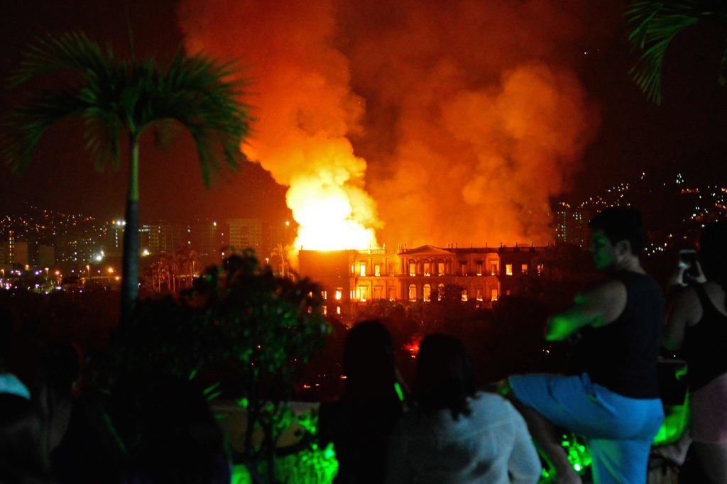 Brasile, incendio Museo Nazionale a Rio de Janeiro