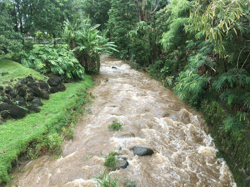 tempesta tropicale olivia diga hawaii