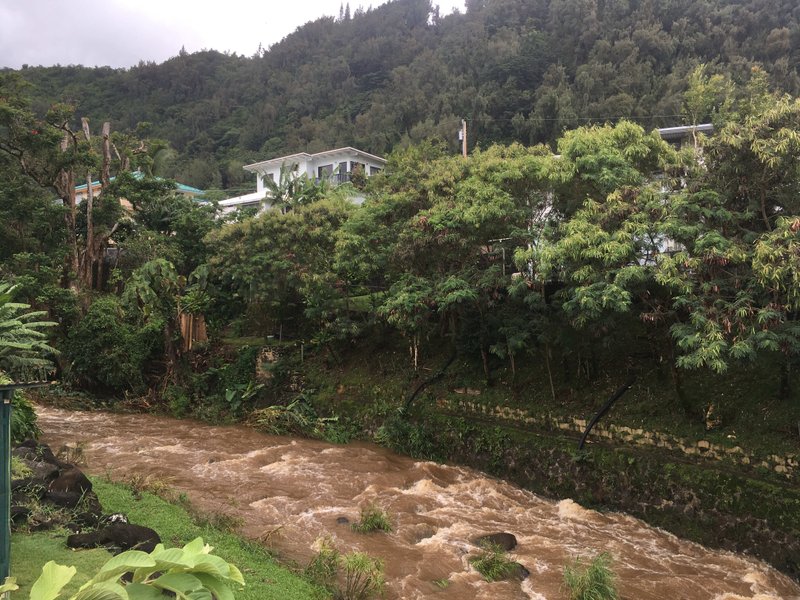 tempesta tropicale olivia diga hawaii