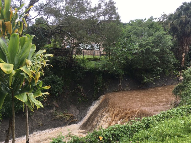 tempesta tropicale olivia diga hawaii