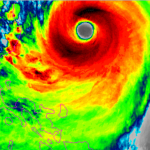 Il Super tifone Mangkhut minaccia le Filippine con venti di 205 km/h: oltre 4 milioni di persone a rischio [MAPPE]