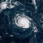 L’uragano Florence si abbatte sulle Bermuda e potrebbe diventare di 4ª categoria prima di abbattersi sugli USA nei prossimi giorni [MAPPE]