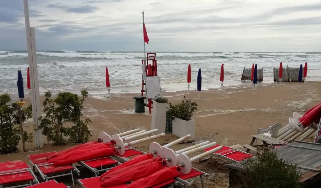 uragano jonio spiaggia Sampieri