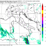 Allerta Meteo, ciclone nel Mediterraneo: Malta, Sicilia e Sardegna a rischio alluvioni lampo, caldo anomalo al Centro/Nord