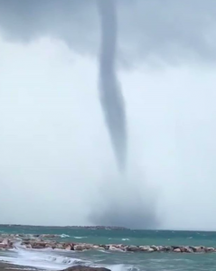 maltempo livorno tromba d'aria marina Cecina