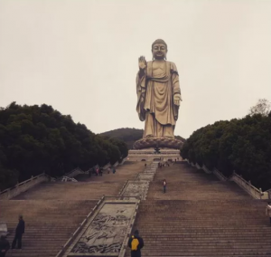 Spring Temple Buddha, Cina
