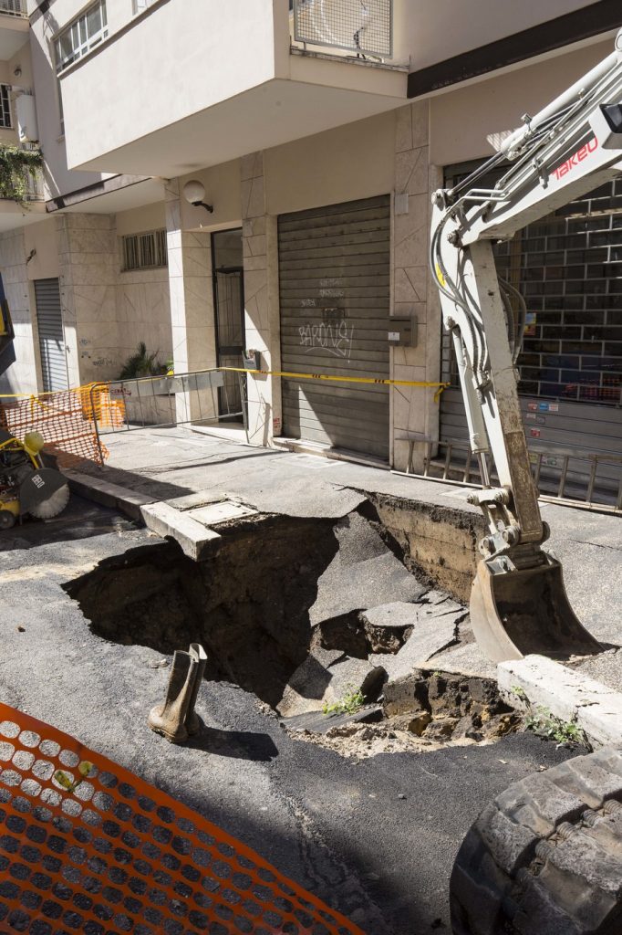 Voragine in via Cesio Basso alla Balduina