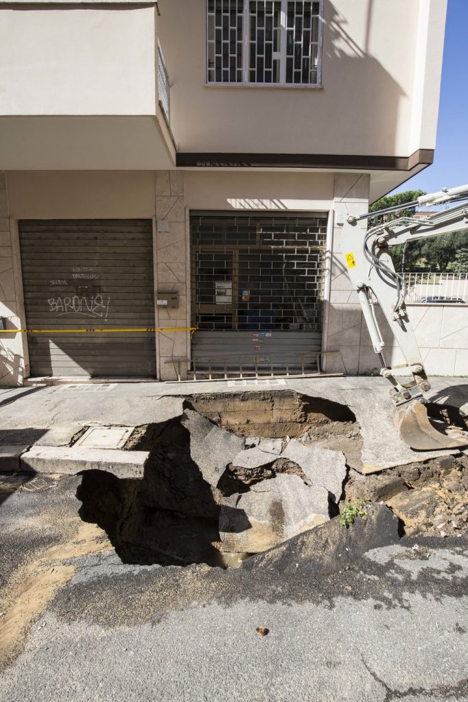 Voragine in via Cesio Basso alla Balduina