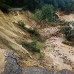 Maltempo, disastrosa alluvione in Calabria: 3 morti, decine di feriti, mille evacuati, strade distrutte. La Regione è paralizzata [FOTO]