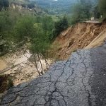 Maltempo, disastrosa alluvione in Calabria: 3 morti, decine di feriti, mille evacuati, strade distrutte. La Regione è paralizzata [FOTO]