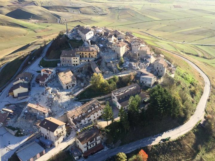 castelluccio di norcia demolizioni