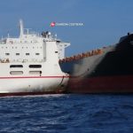 Collisione navi in Corsica, la Guardia Costiera: “La chiazza non va verso l’Italia” [FOTO]