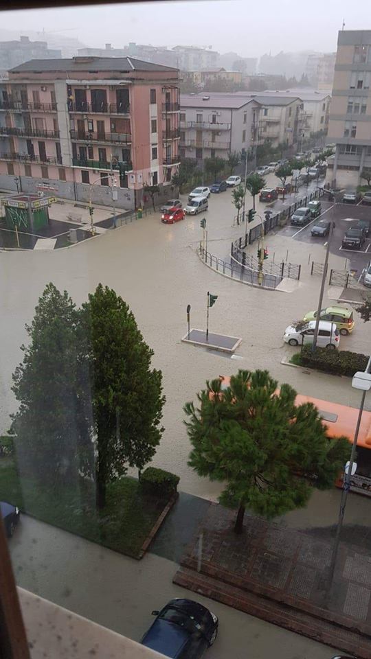 maltempo crotone