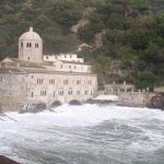 Mareggiata Liguria, Portofino è isolato: la strada non c’è più [FOTO]