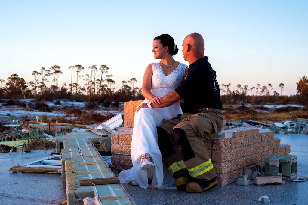 matrimonio mexico beach florida uragano michael