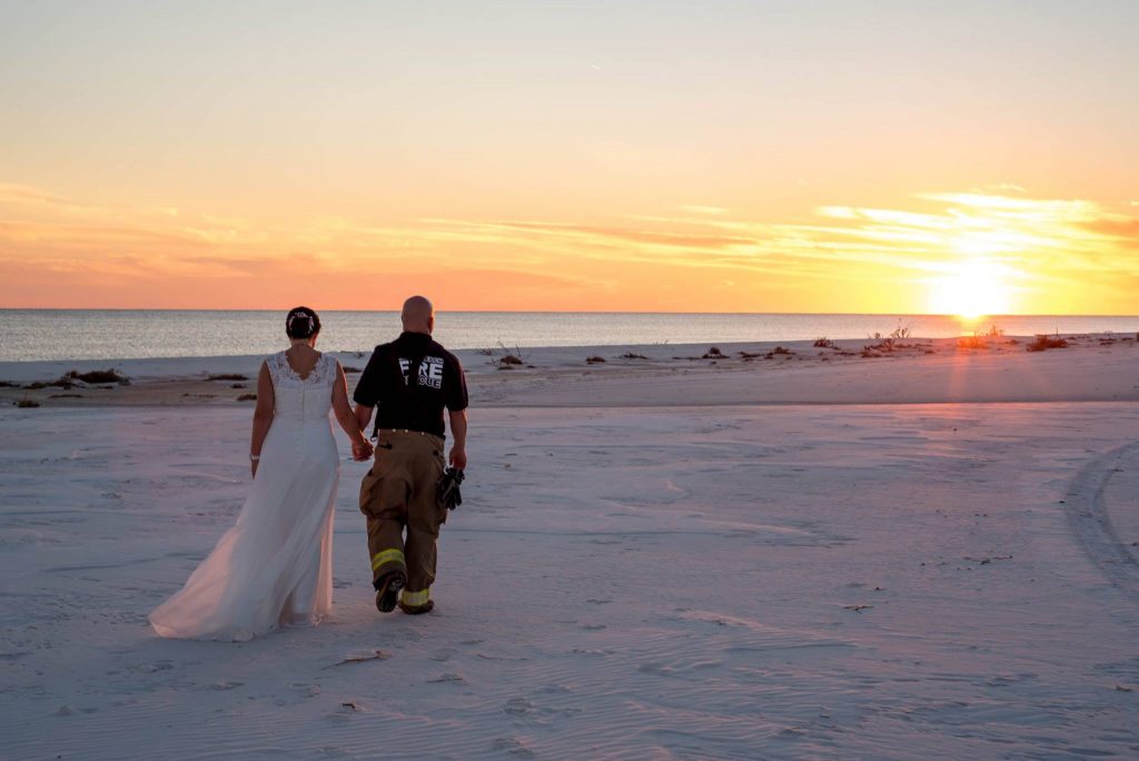 matrimonio mexico beach florida uragano michael