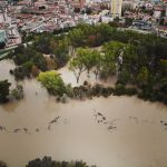 Maltempo, Italia in ginocchio per la Tempesta di Scirocco: 12 morti, peggio di un Uragano. Il Ministro: “è il Clima che cambia, emergenza Planetaria”