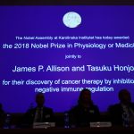 Nobel per la Medicina: premio assegnato a James Allison e Tasuku Honjo per la scoperta dell’immunoterapia anticancro