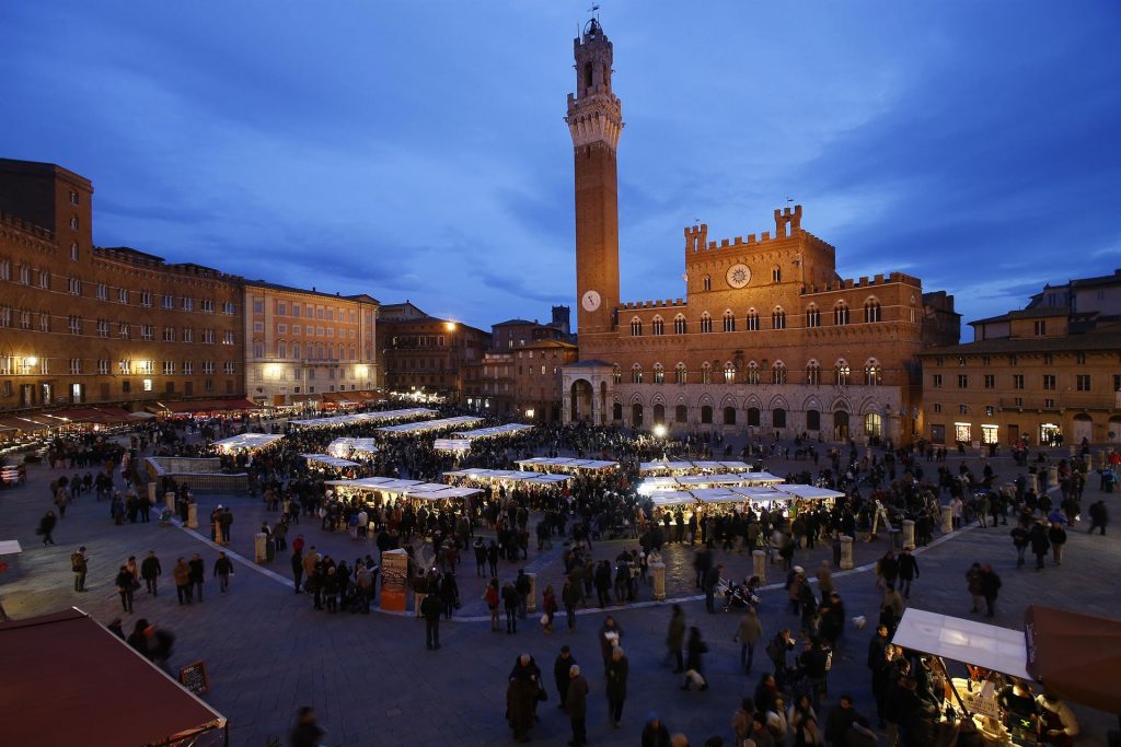 siena mercato nel campo