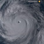 Pacifico, Kong-Rey è un super tifone di categoria 5: Giappone, Taiwan, Cina e Corea del Sud in allerta per venti devastanti e alluvioni [MAPPE]