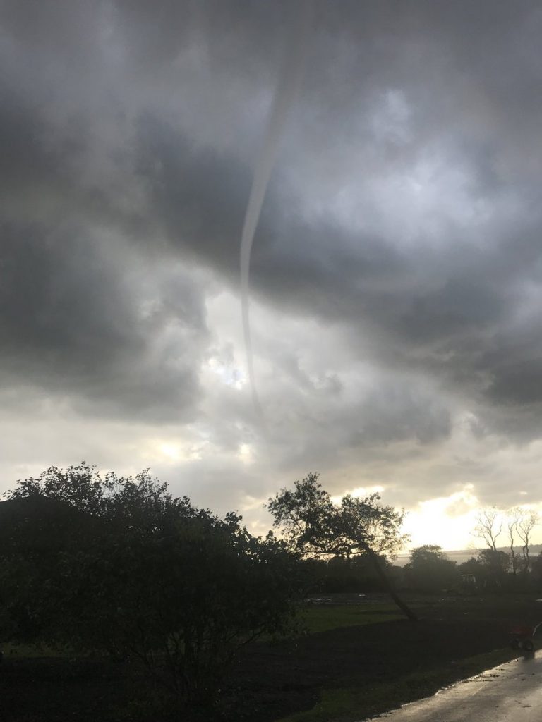 tempeste tornado massachusetts rhode island