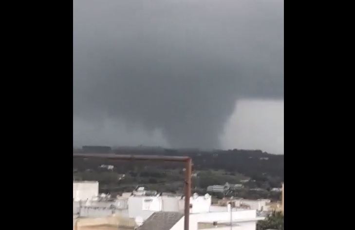 tornado tricase video