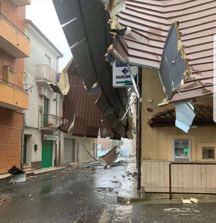 maltempo tornado cutro calabria