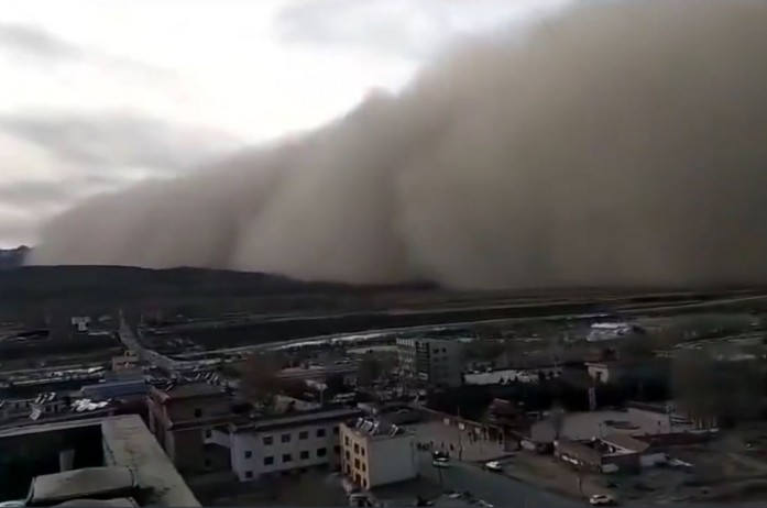 tempesta di sabbia cina