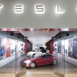 Tesla, molto più di auto elettriche: dall’energia alla mobilità, tante idee per un futuro di sviluppo e sostenibilità