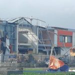 Maltempo a Crotone, tornado devasta il Centro Commerciale Le Spighe: feriti e danni, distrutto l’Unieuro [FOTO e VIDEO LIVE]