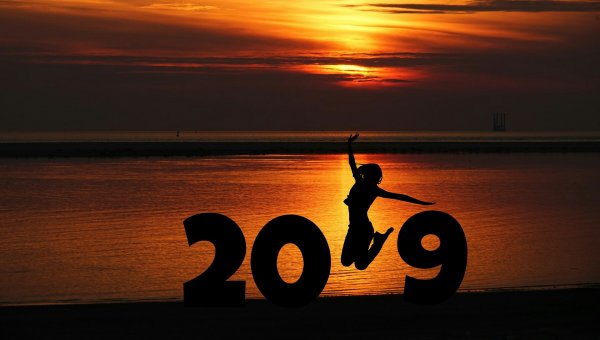 Felice Anno Nuovo Auguri Buon Capodanno 2019 immagini gif