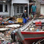 Tsunami Indonesia: il bilancio delle vittime sale a 429, allarme sanitario per i sopravvissuti [GALLERY]