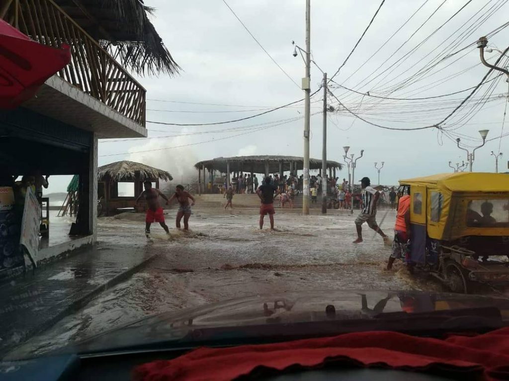 tsunami perù (1)