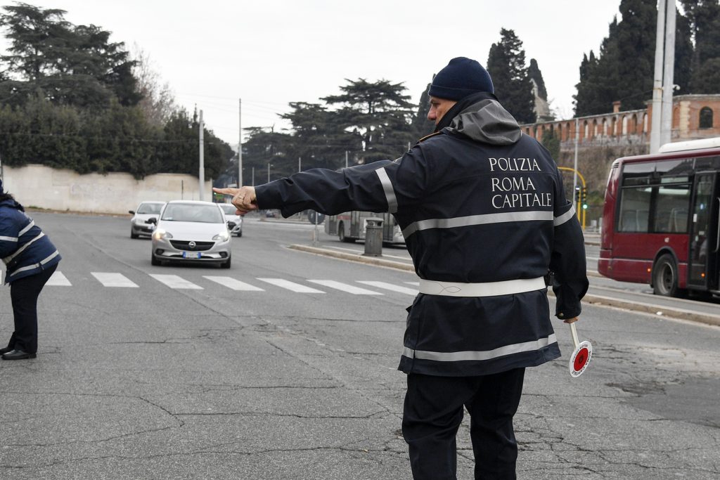Domenica ecologica blocco della circolazione delle auto inquinanti in citta’