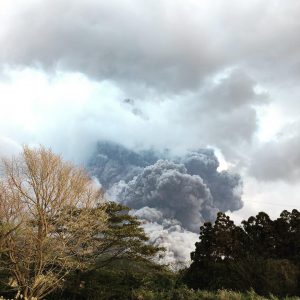eruzione vulcano Shindake giappone
