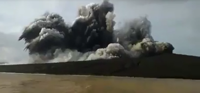 esplosione anak krakatau