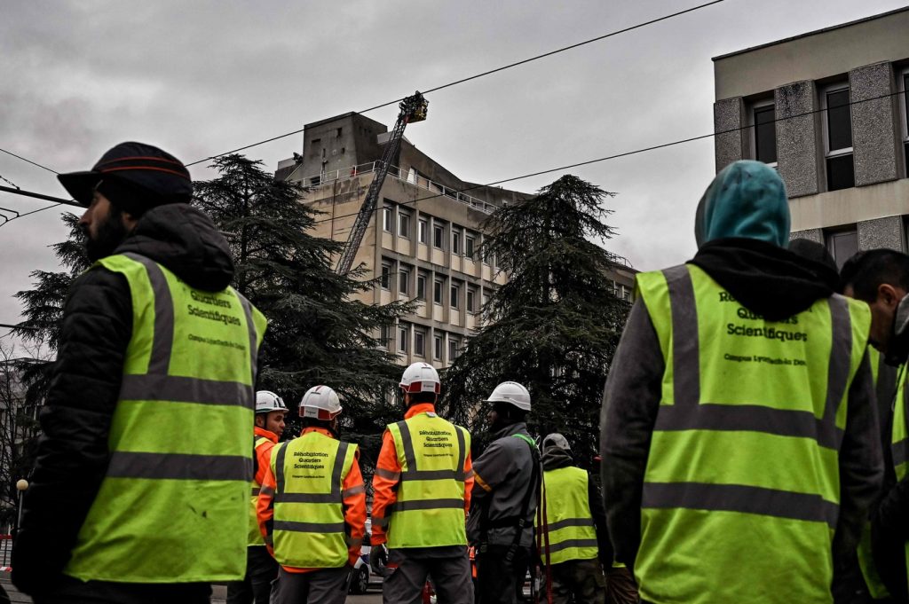 esplosione incendio francia
