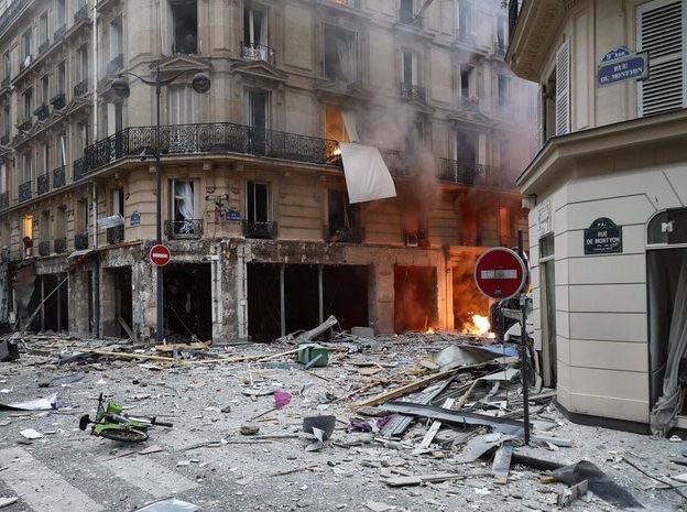 esplosione parigi