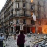 Esplosione a Parigi, si aggrava il bilancio: 4 morti, due sono pompieri, ferito anche un inviato di Agorà [FOTO]