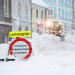 Maltempo Europa, in Austria e Germania carri armati contro la neve e non è ancora finita qui [FOTO]