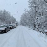 Bufera di neve, caos in Toscana: traffico in tilt sulla Siena-Grosseto, nevica anche sull’A1. Fiocchi a Firenze [FOTO LIVE]