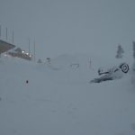 Maltempo Svizzera, grande valanga si abbatte su un hotel: “C’è stato un rumore enorme, poi è arrivata la neve”. Feriti [FOTO]