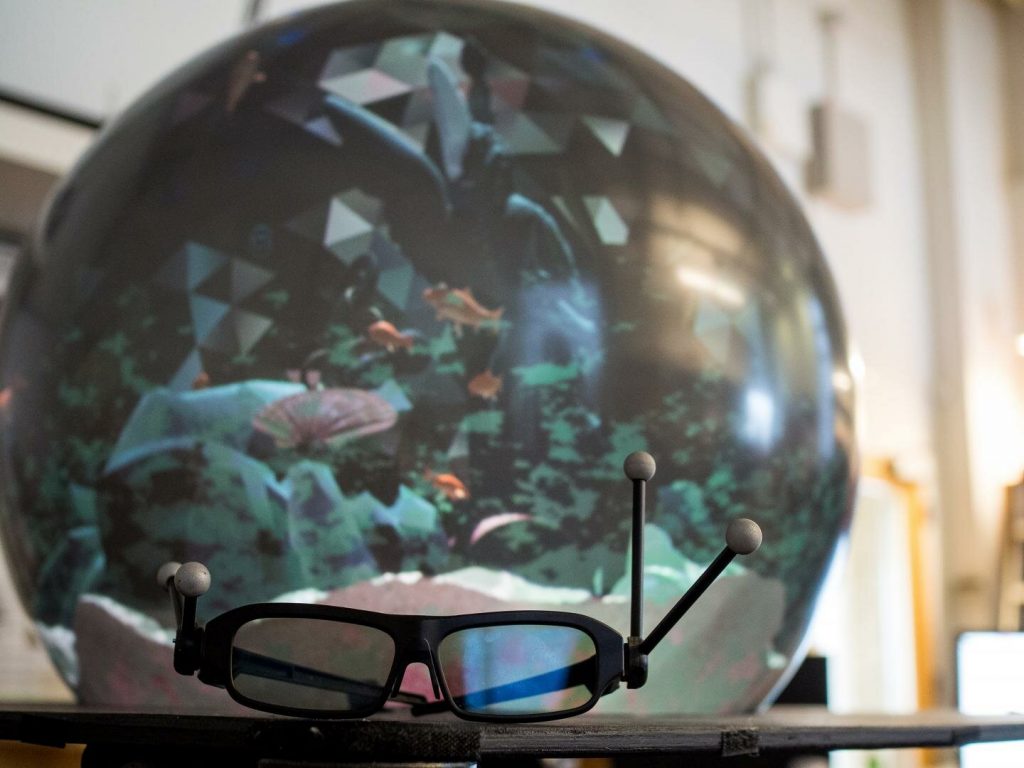Display sferico realtà virtuale crystal ball VR