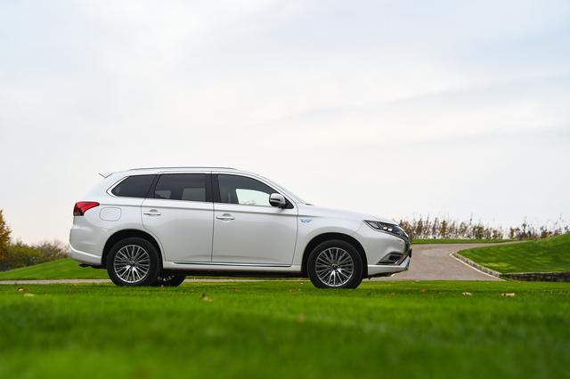 Mitsubishi Outlander Phev 2019