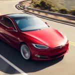 Tesla: prezzi più bassi per le versioni base con autonomia limitata [GALLERY]
