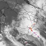 Allerta Meteo, violenti temporali al Sud per il Ciclone sul mar Jonio: diluvia anche in montagna, allarme alluvione per le prossime 24 ore [LIVE]