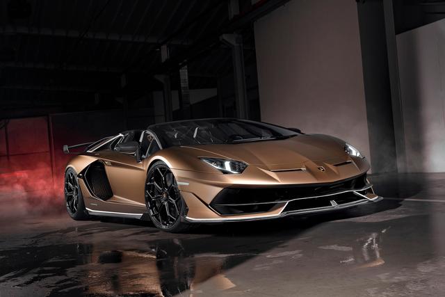 AVENTADOR SVJ ROADSTER 2019