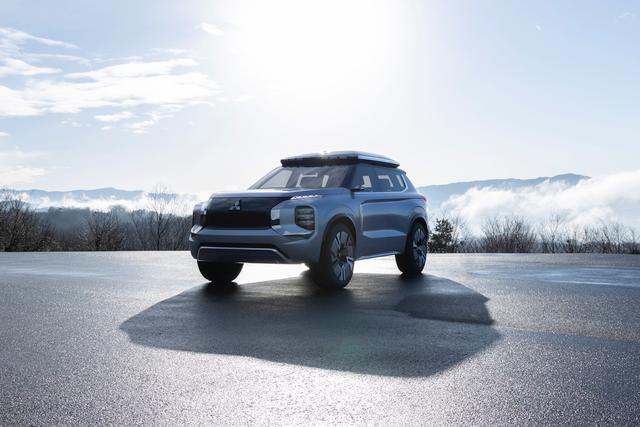 MITSUBISHI ENGELBERG TOURER