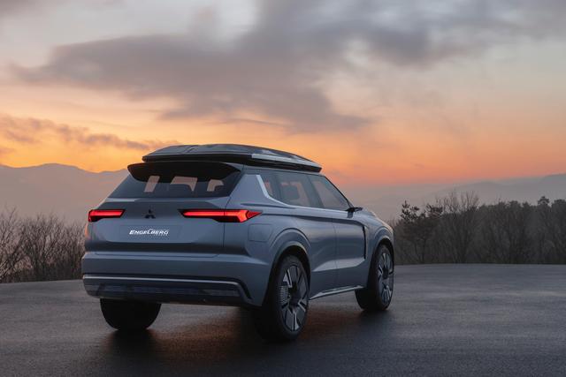 MITSUBISHI ENGELBERG TOURER