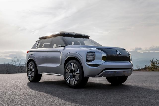 MITSUBISHI ENGELBERG TOURER